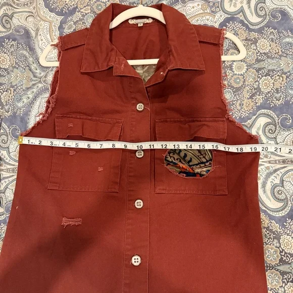 Vest Gimmicks by BKE bohemian Vest Paisley Back Size med NWOT - Picture 6 of 11